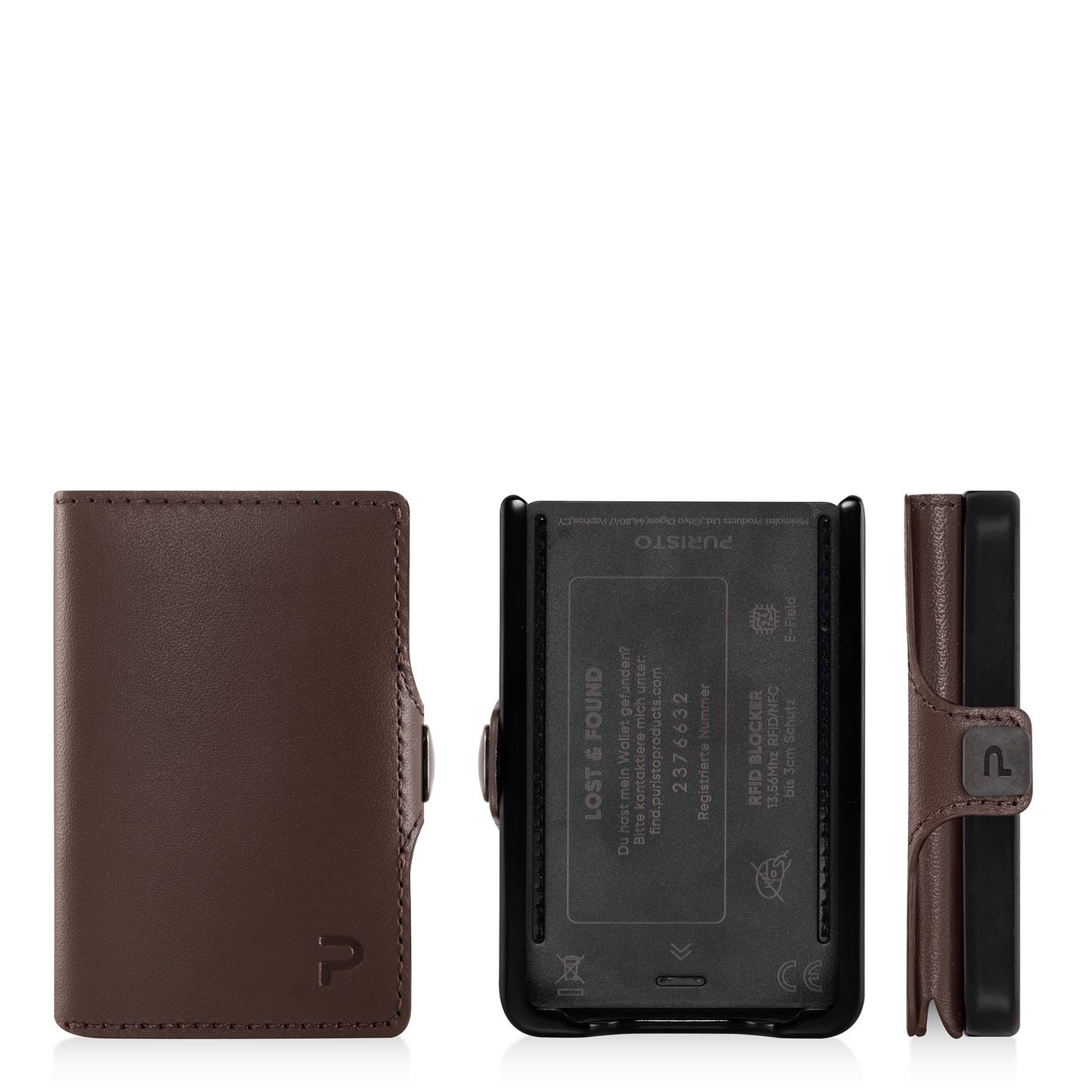 Stesso portafoglio color pelle marrone visto da tre angolazioni, davanti, dietro e di lato. Sfondo chiaro